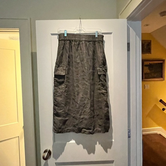 C&C California 💯 Linen Midi Cargo Utility Style Skirt - Picture 4 of 5